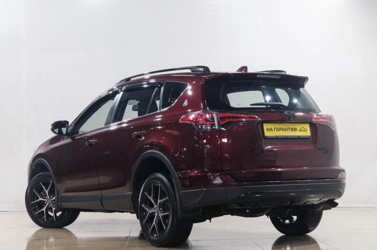 Toyota RAV4 4 из 6