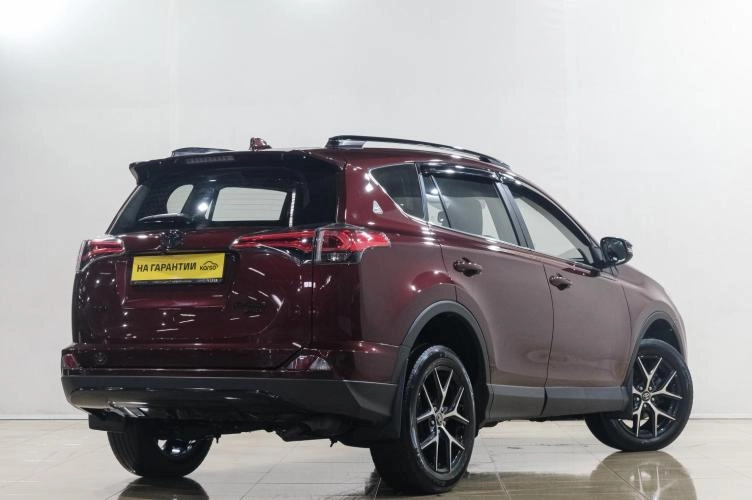 Toyota RAV4 6 из 6