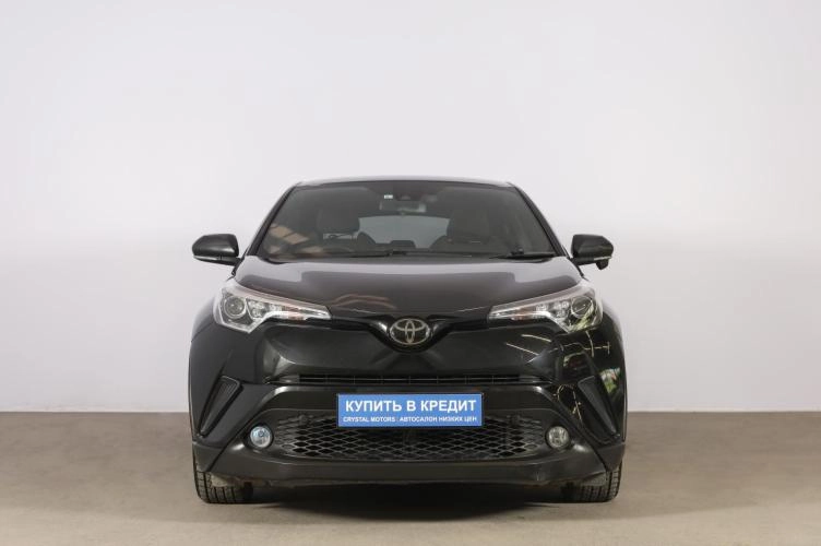 Toyota C-HR 2 из 6
