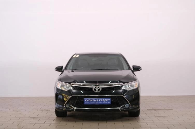 Toyota Camry 2 из 6