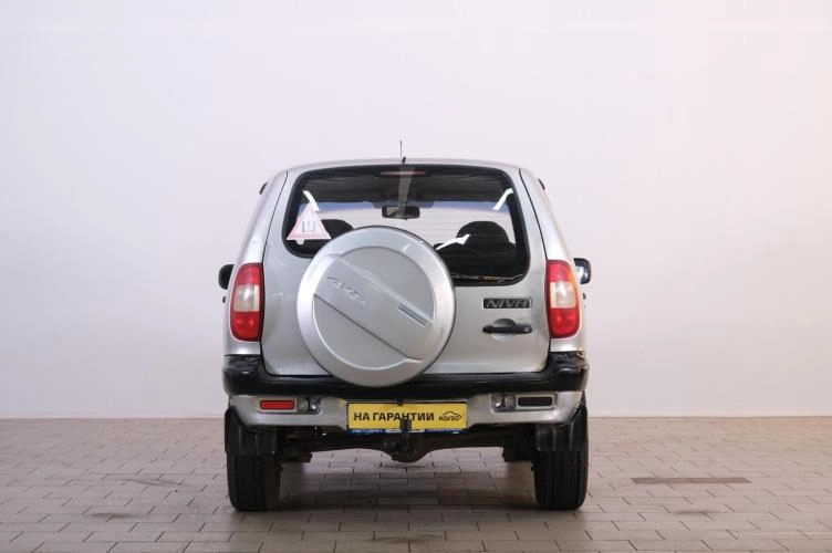 Chevrolet Niva 5 из 6