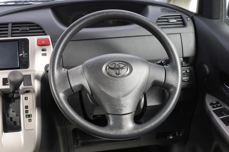 Toyota Ractis 11 из 17
