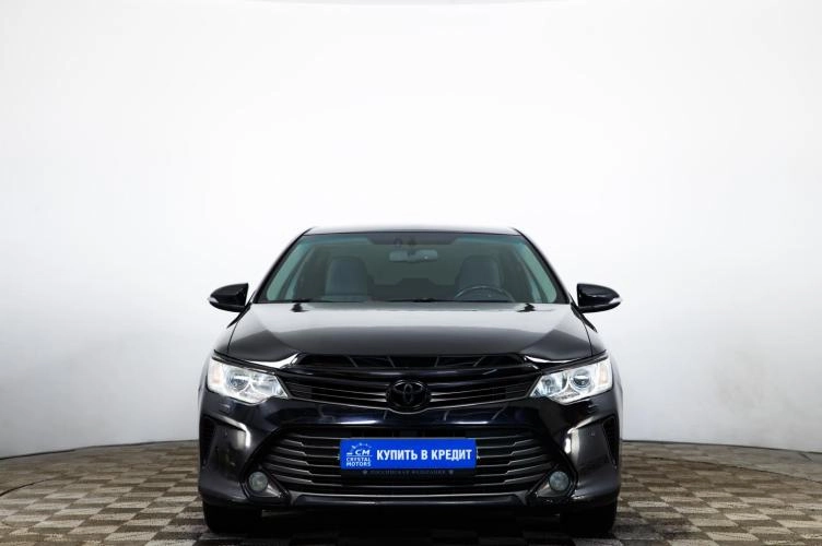 Toyota Camry 2 из 6