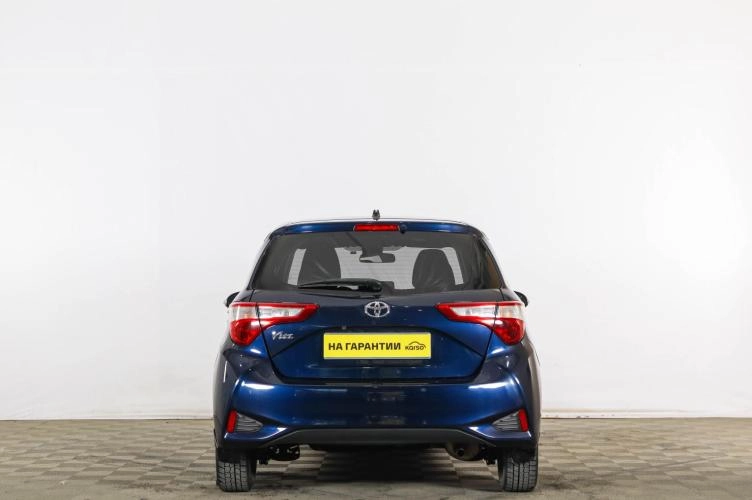 Toyota Vitz 5 из 6