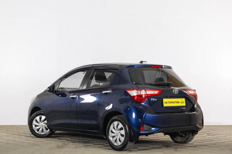 Toyota Vitz 4 из 6