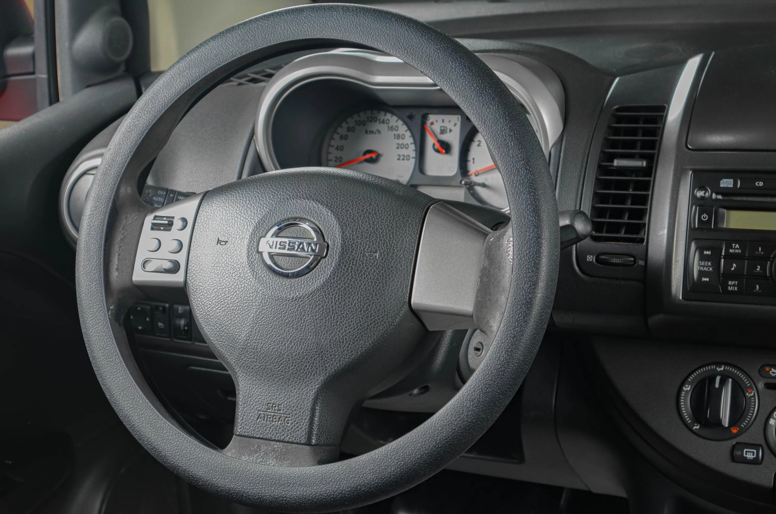 Nissan Note 11 из 18