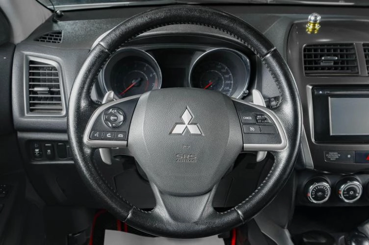 Mitsubishi ASX 13 из 20