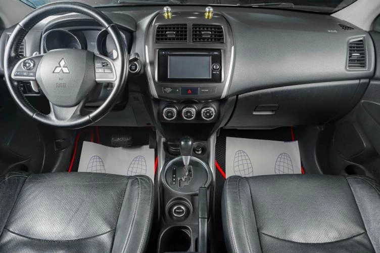 Mitsubishi ASX 12 из 20