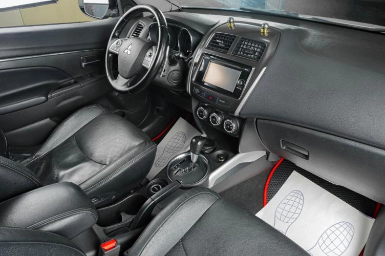 Mitsubishi ASX 10 из 20