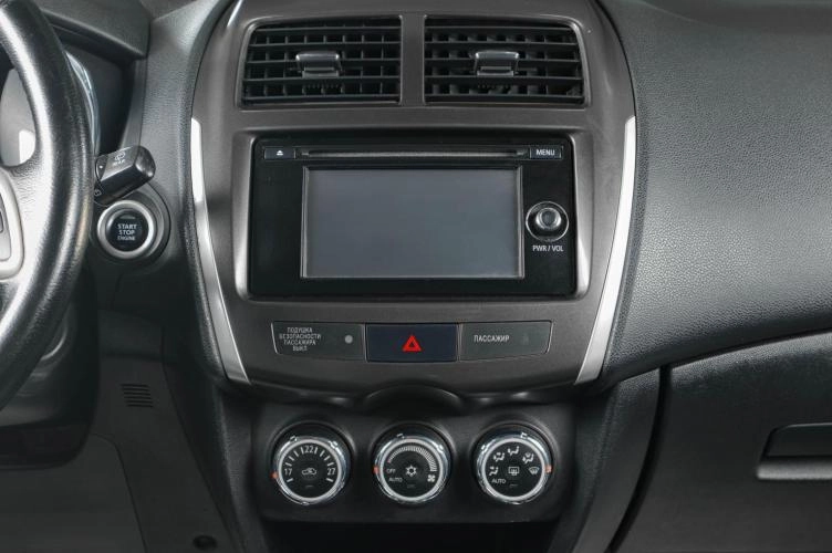 Mitsubishi ASX 16 из 20
