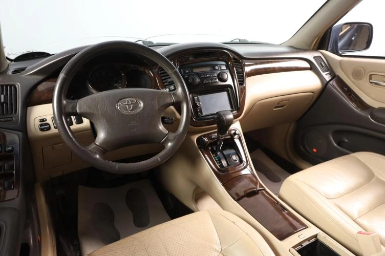Toyota Highlander 7 из 16