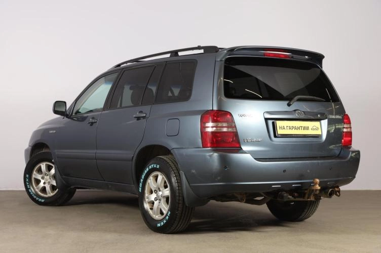 Toyota Highlander 4 из 6