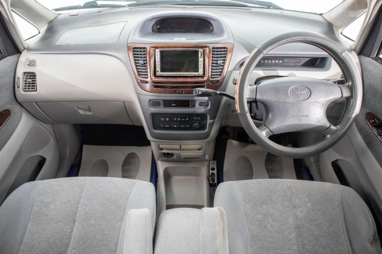 Toyota Nadia 9 из 21