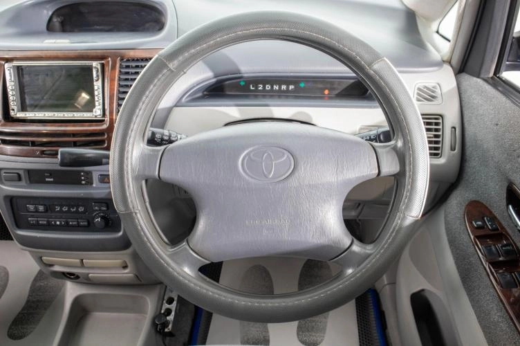 Toyota Nadia 13 из 21
