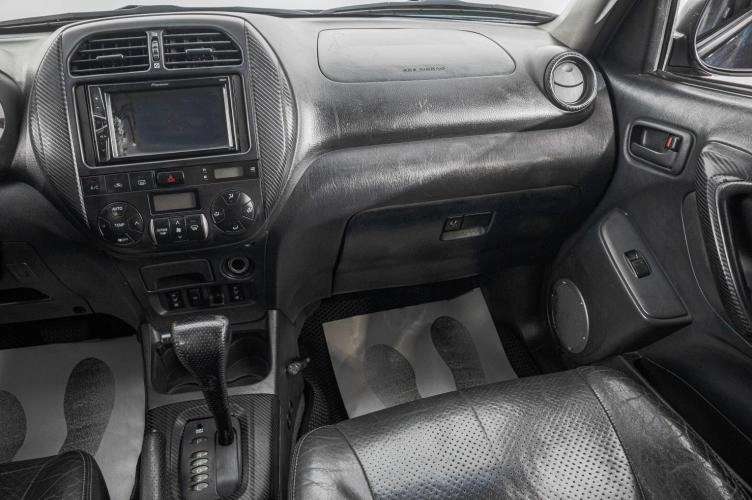 Toyota RAV4 20 из 24