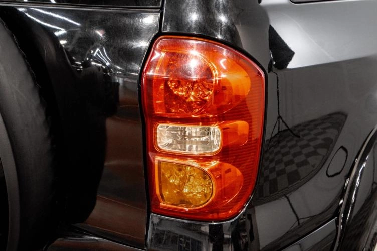 Toyota RAV4 8 из 24