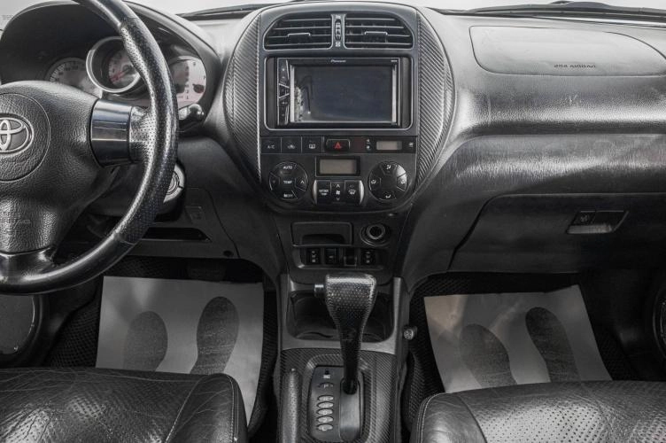 Toyota RAV4 16 из 24