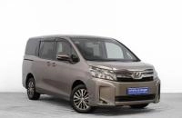 Toyota Voxy 1 из 24