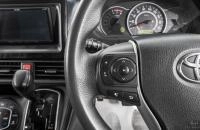 Toyota Voxy 15 из 24