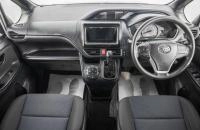 Toyota Voxy 9 из 24