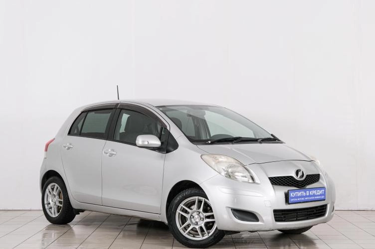 Toyota Vitz 1 из 6