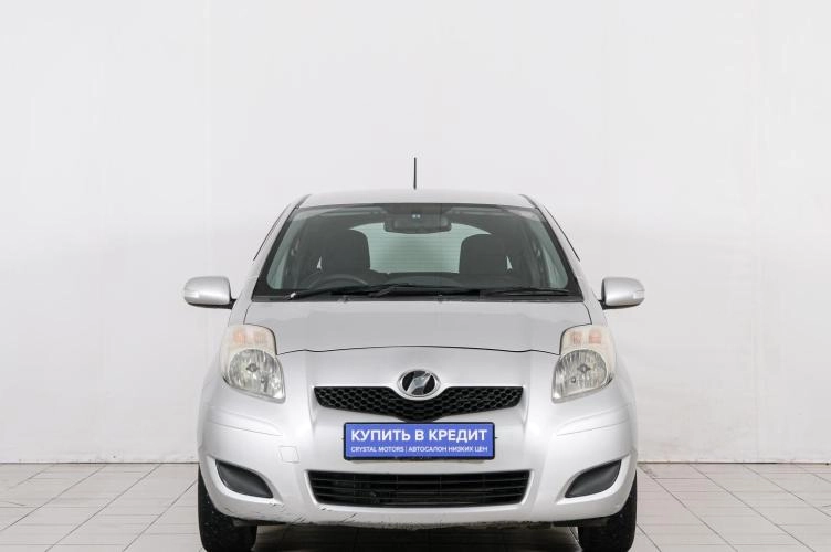 Toyota Vitz 2 из 6