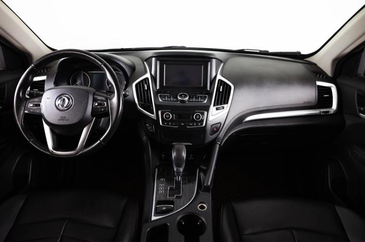 Dongfeng AX7 15 из 29