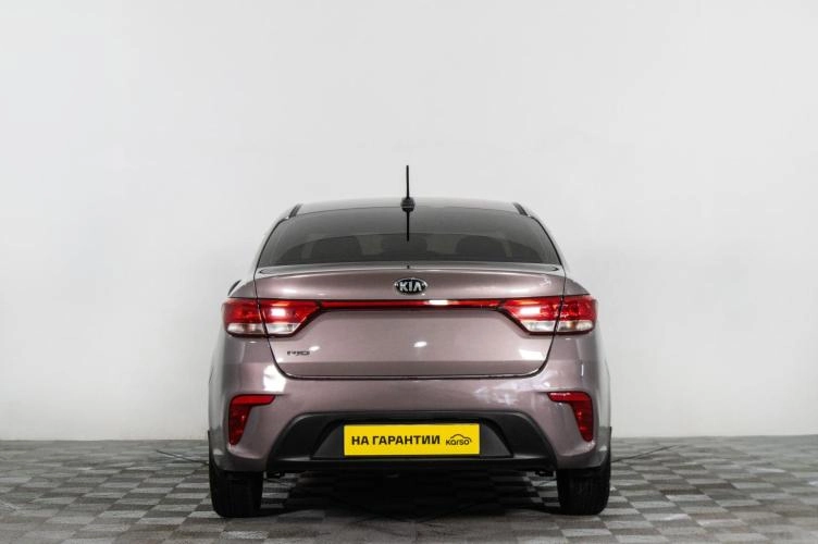 KIA Rio 5 из 6