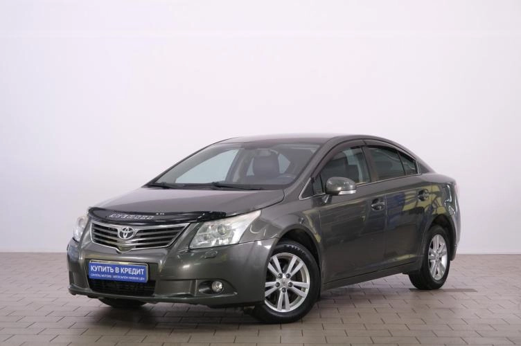 Toyota Avensis 3 из 6