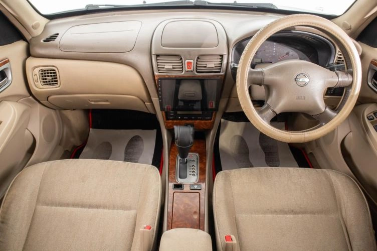 Nissan Bluebird Sylphy 7 из 21