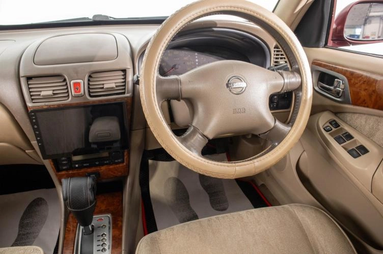 Nissan Bluebird Sylphy 12 из 21