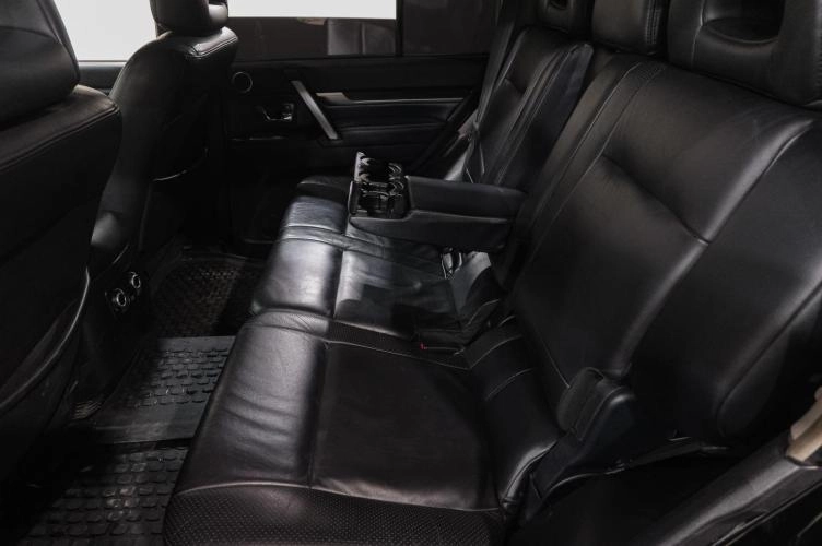 Mitsubishi Pajero 26 из 28