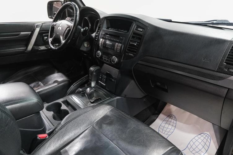 Mitsubishi Pajero 10 из 28