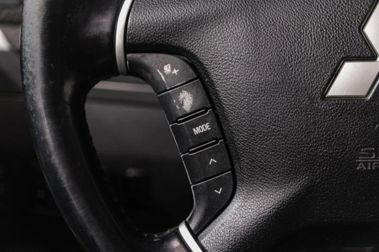 Mitsubishi Pajero 14 из 28