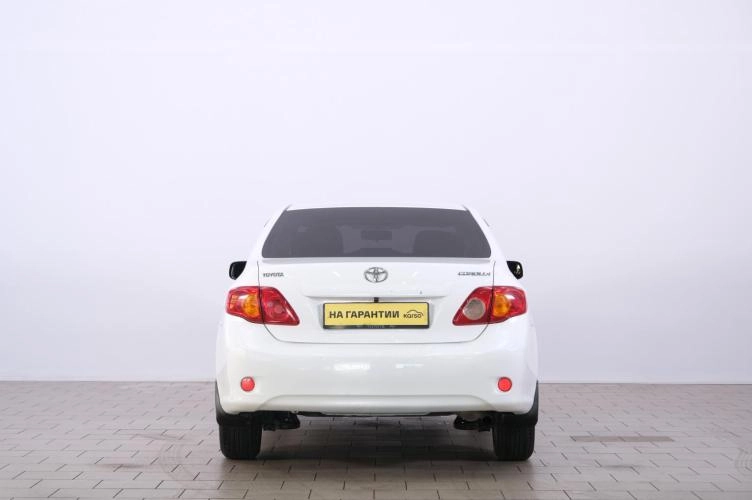 Toyota Corolla 5 из 6