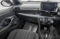 Toyota Yaris 21 из 25