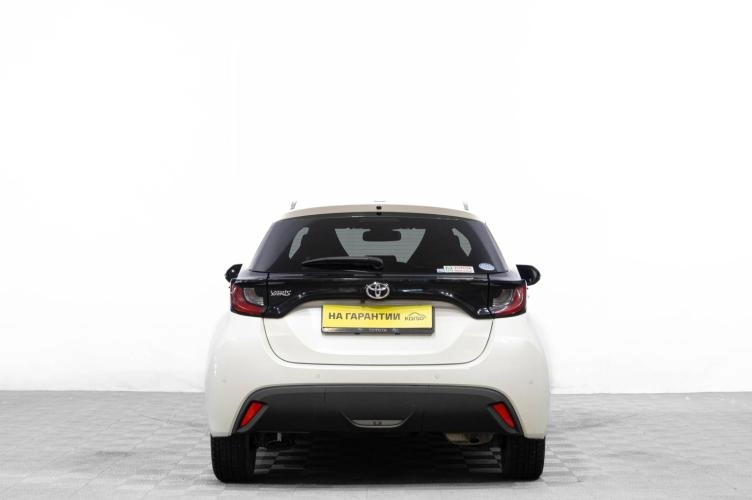 Toyota Yaris 5 из 6