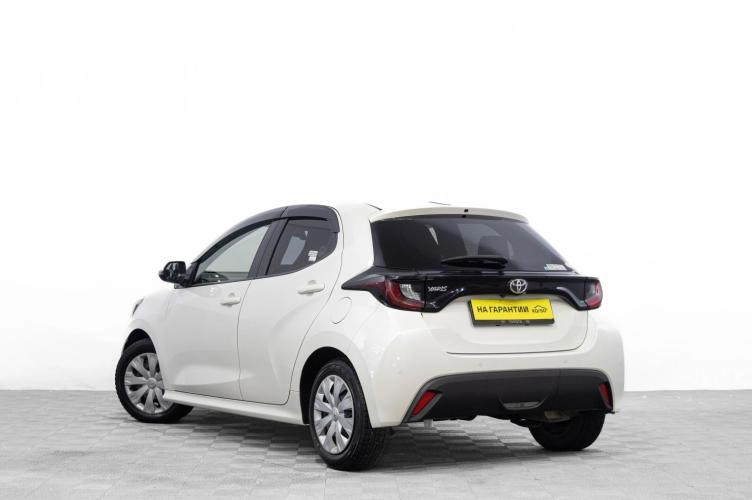 Toyota Yaris 6 из 6