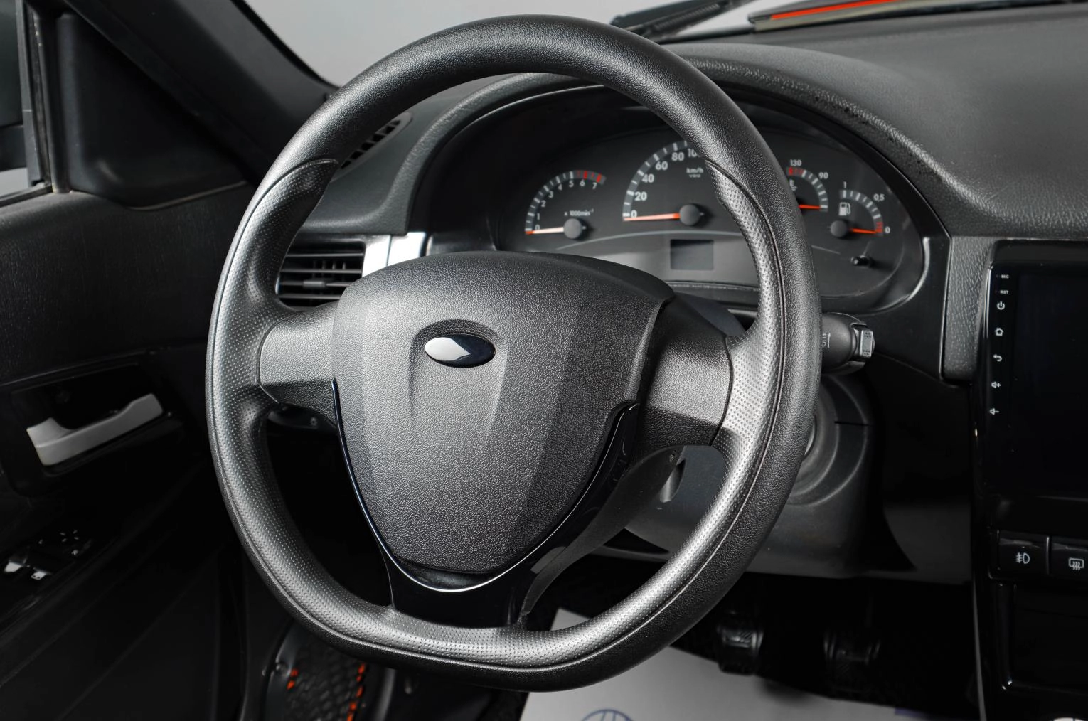 ВАЗ (LADA) Priora 11 из 16