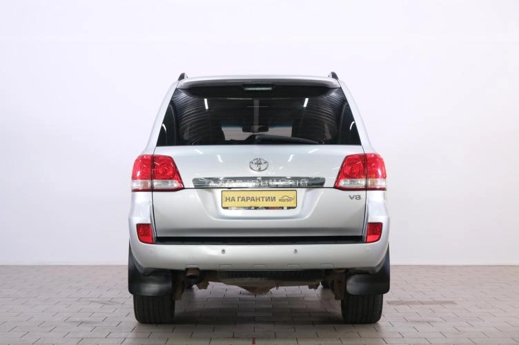 Toyota Land Cruiser 5 из 6