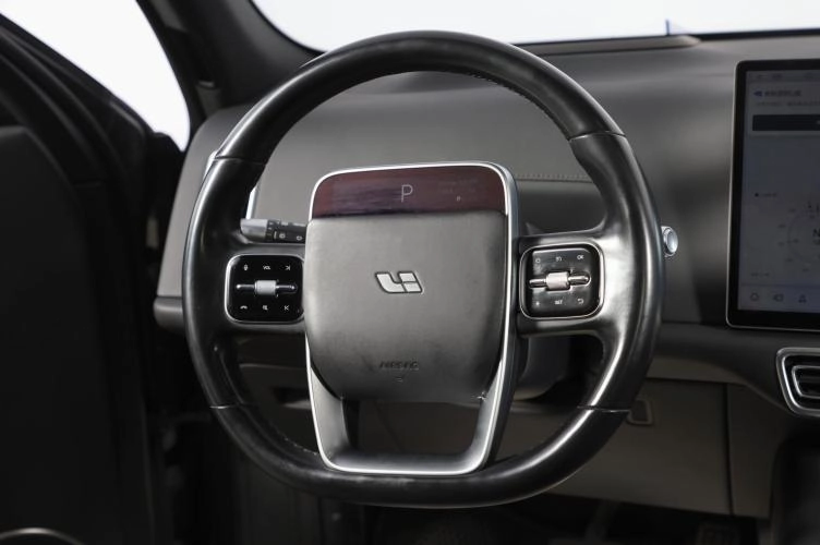 Li L7 11 из 18