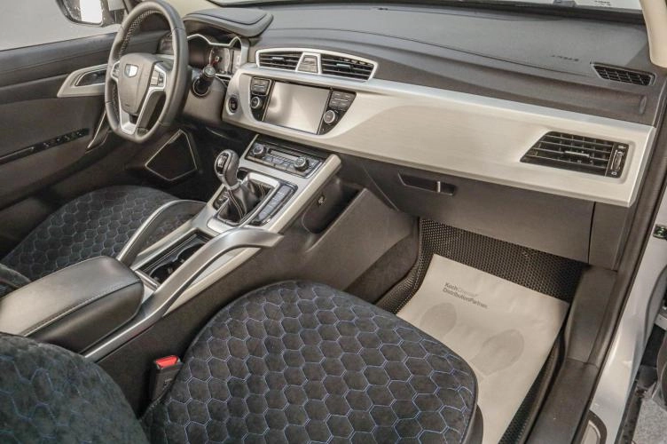 Geely Atlas 16 из 17