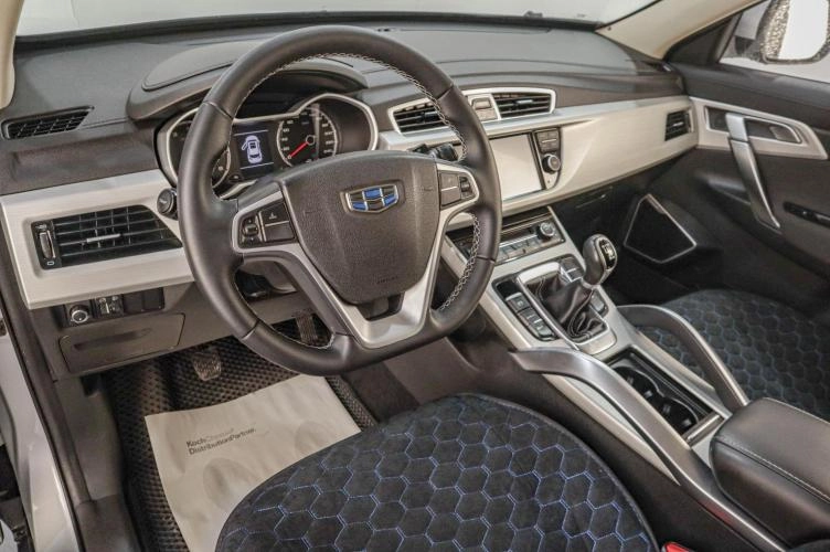 Geely Atlas 7 из 17