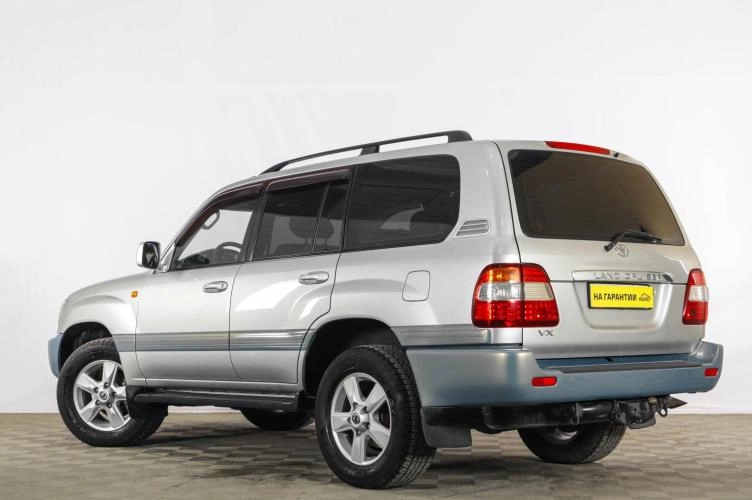 Toyota Land Cruiser 4 из 6
