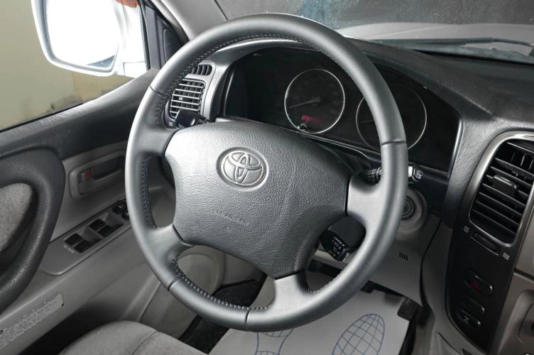 Toyota Land Cruiser 11 из 17