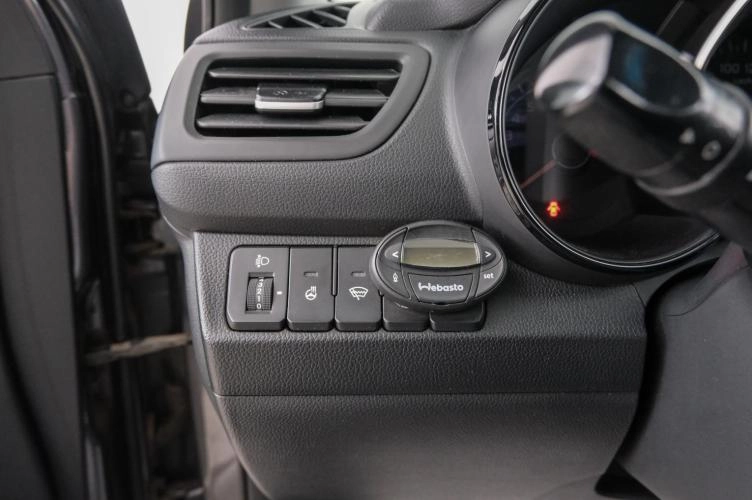 KIA Rio 19 из 23