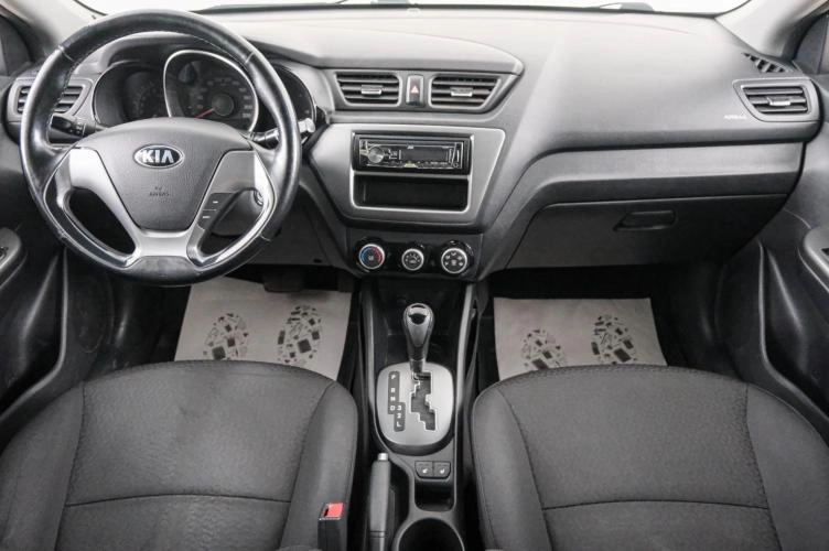 KIA Rio 10 из 23