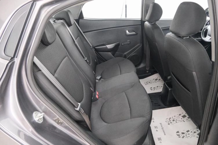KIA Rio 22 из 23