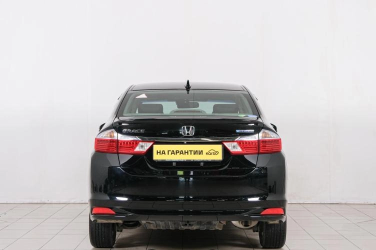 Honda Grace 5 из 6