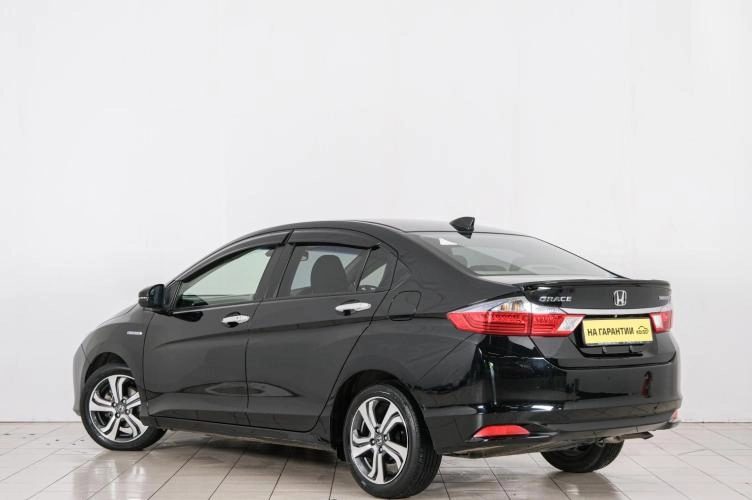 Honda Grace 4 из 6